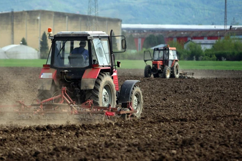Više od 1.000 srpskih poljoprivrednika podelilo agrarni budžet "težak" 100 miliona